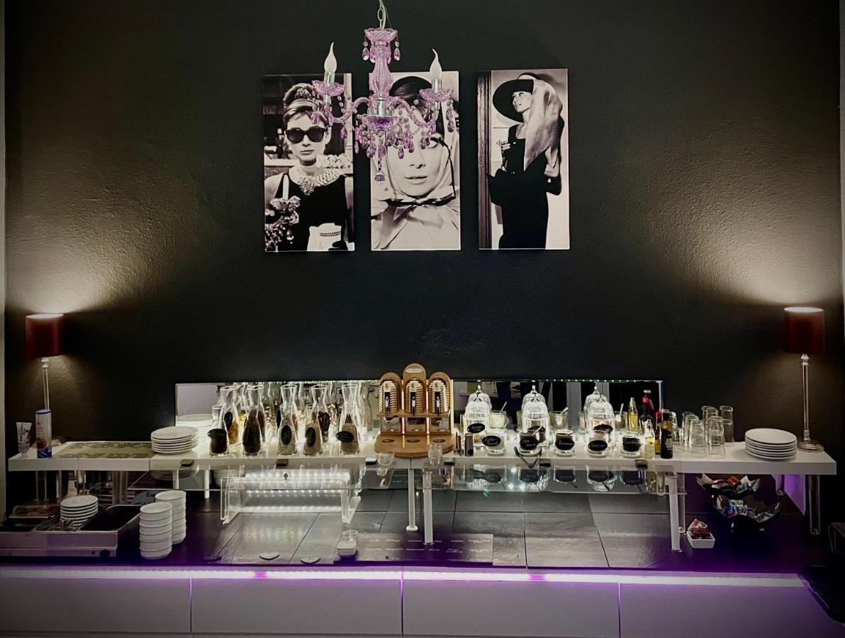 Hotel Am Volksgarten ดุสเซลดอร์ฟ ภายนอก รูปภาพ